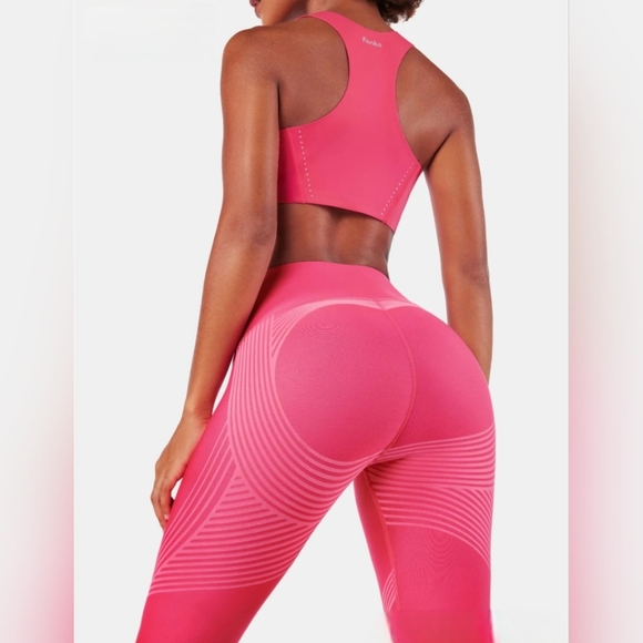 ❤️VALENTINE SPECIAL❤️FANKA Body Sculpt Side Pocket Capri Leggings In Magenta - Picture 8 of 12